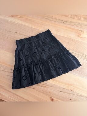 ZARA black eyelet skirts S